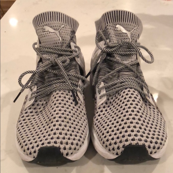 Evo Knit Puma Sneakers size 6 white and gray - Picture 2 of 3